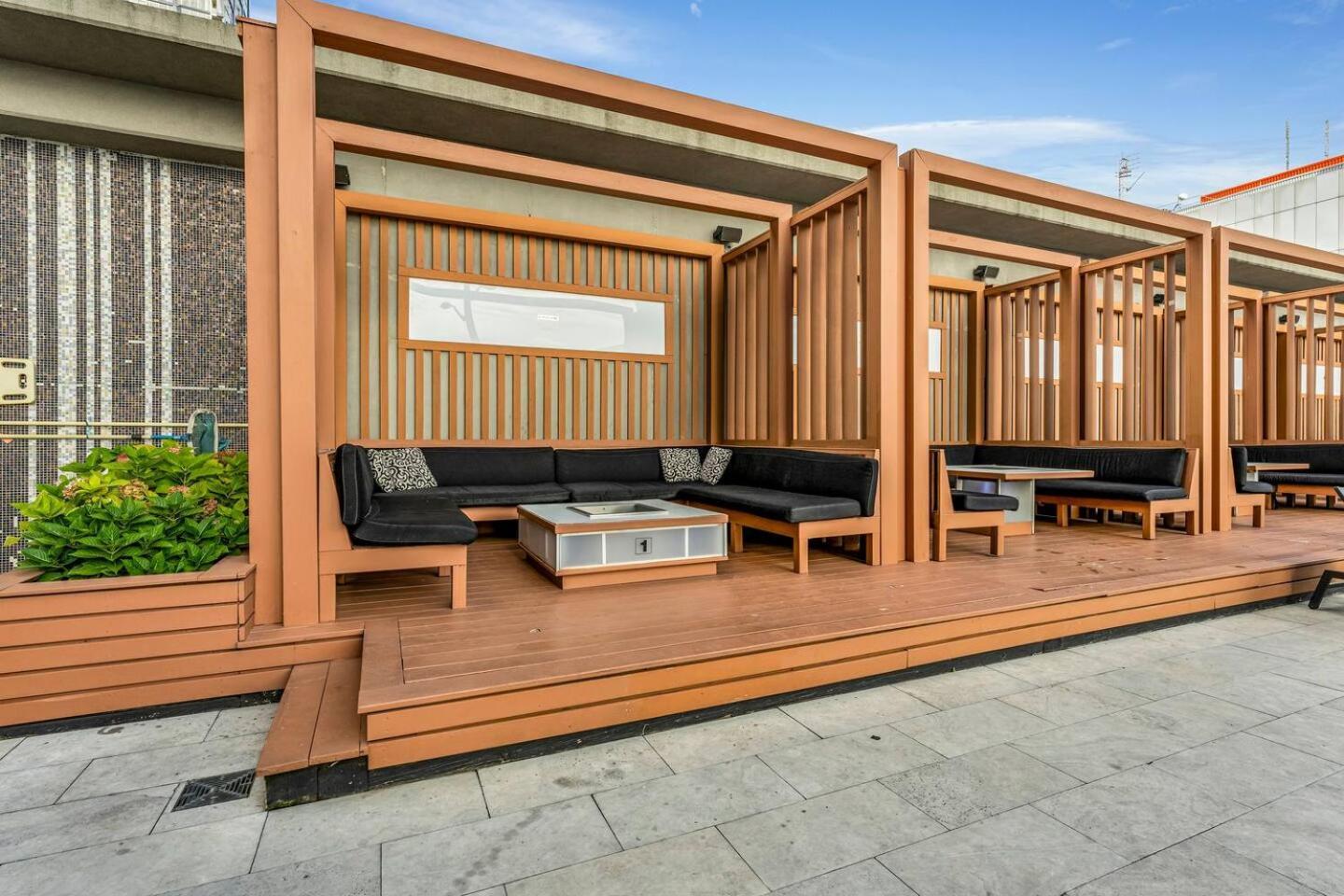 3 Bedroom Beside Cn Tower With Parking Downtown Toronto Kültér fotó