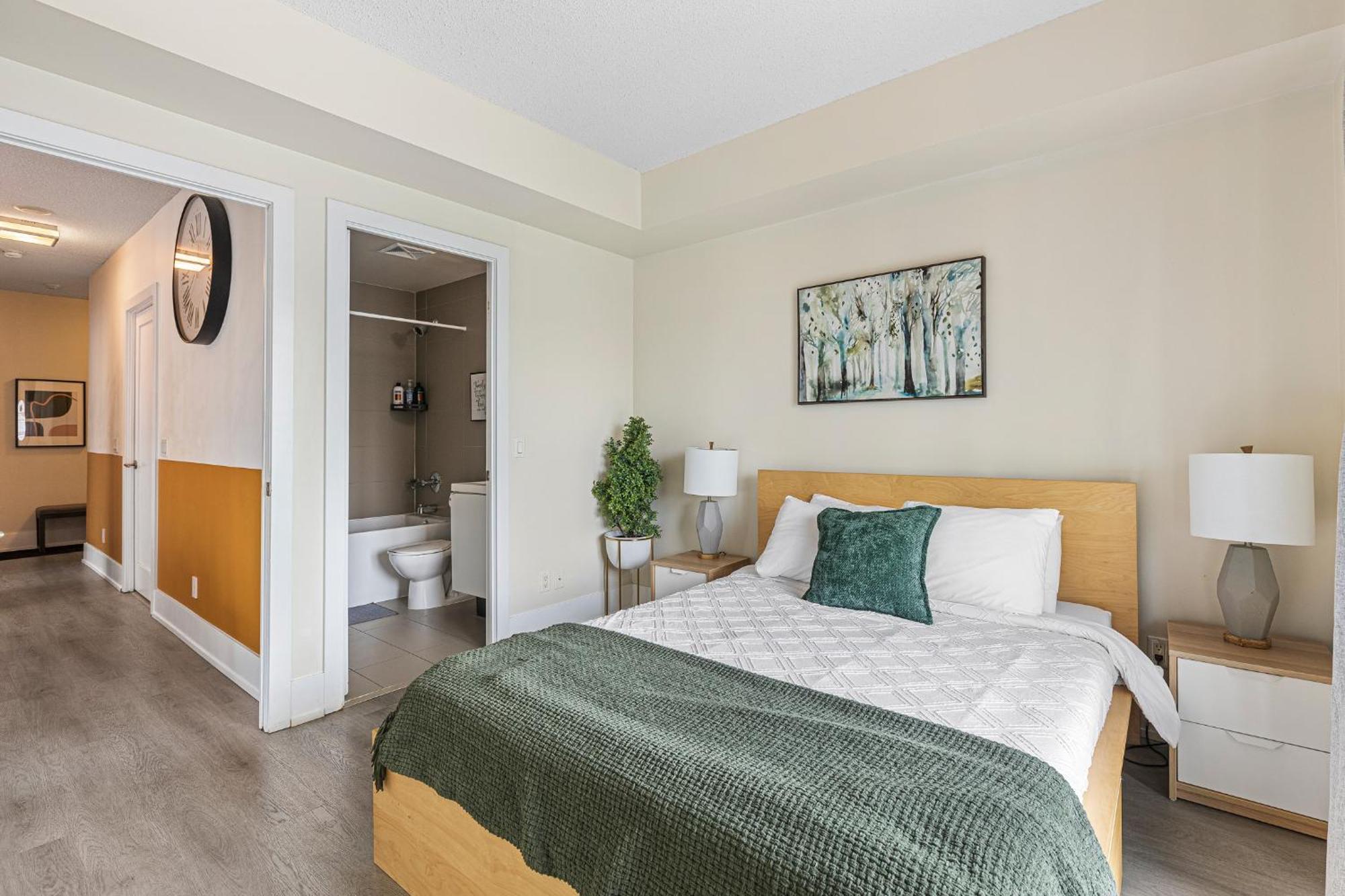 3 Bedroom Beside Cn Tower With Parking Downtown Toronto Kültér fotó