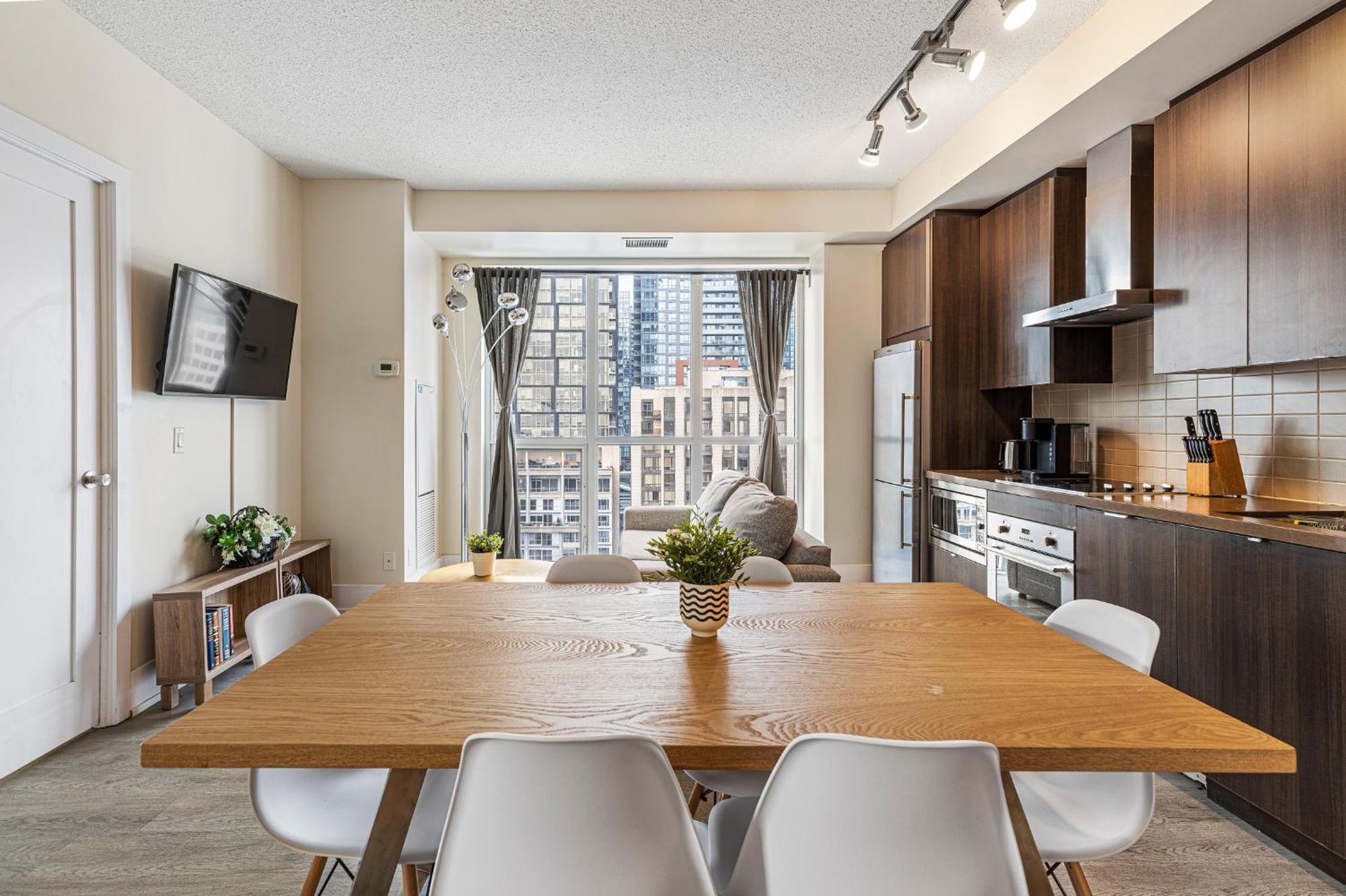 3 Bedroom Beside Cn Tower With Parking Downtown Toronto Kültér fotó